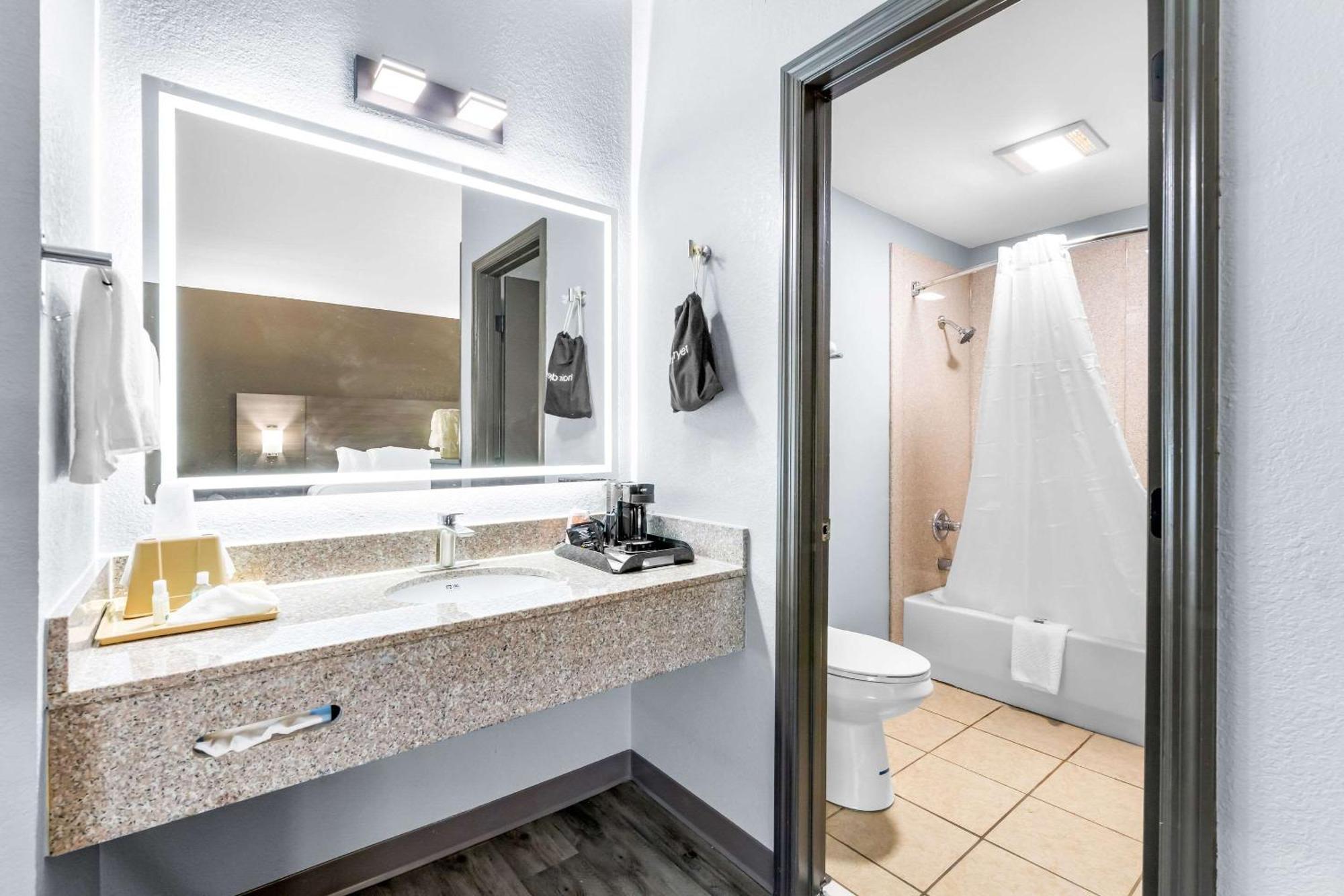 Quality Inn Lawrenceburg 外观 照片